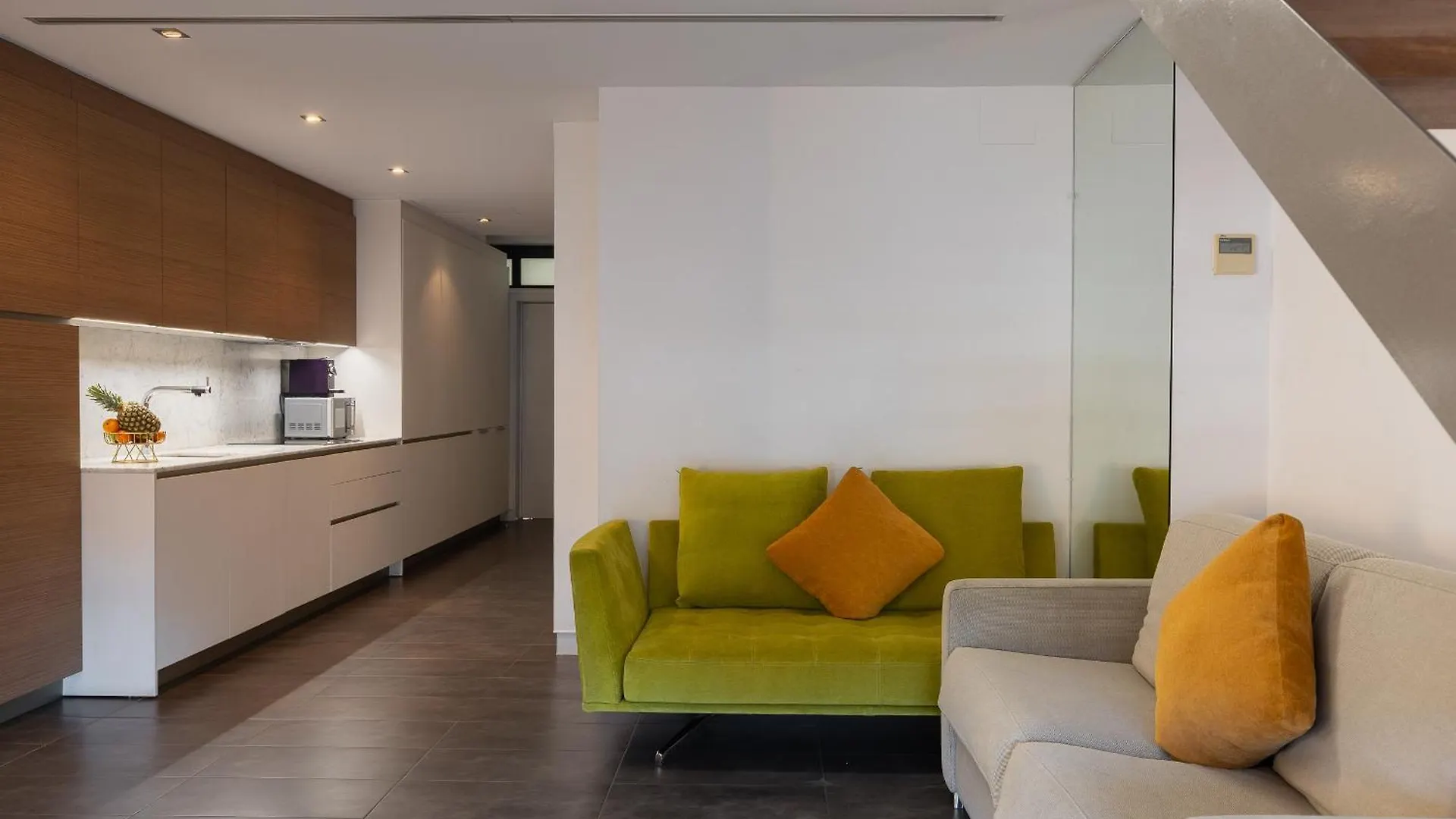 Cosmo Apartments Sants Barcelona 0*,  Spanje