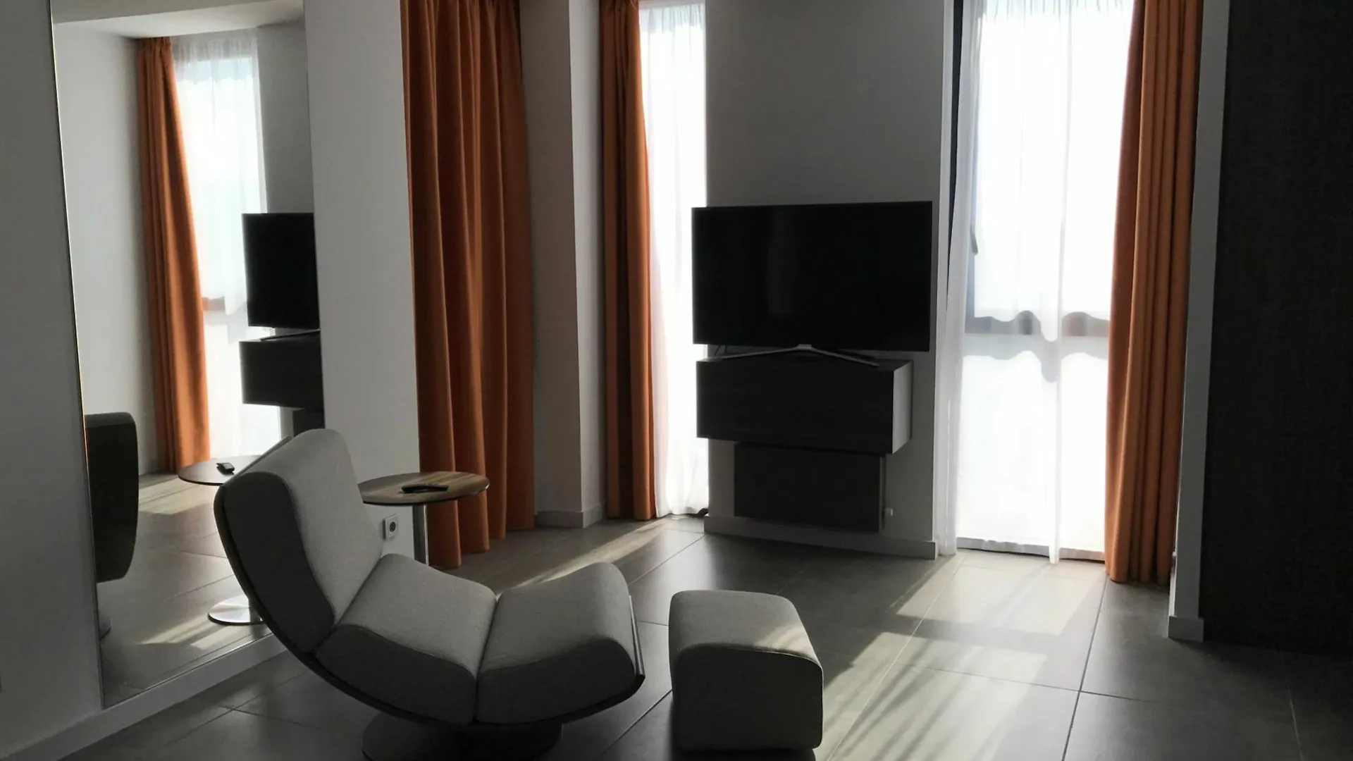 Cosmo Apartments Sants Barcelona 0*,